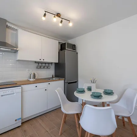 Laura - Lapad * Dubrovnik