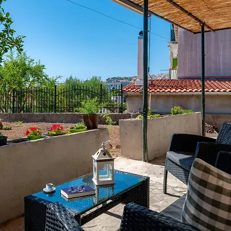 Laura - Lapad Apartment