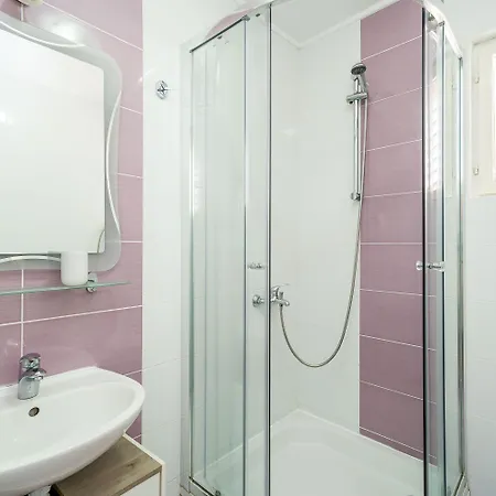 Laura - Lapad Дубровник