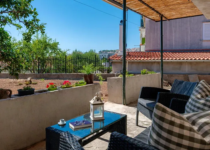 Laura - Lapad Apartment