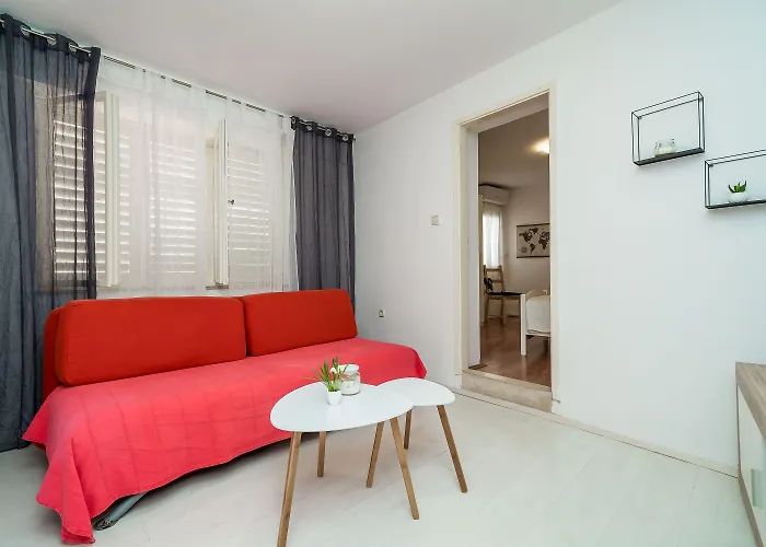 Laura - Lapad Apartment *